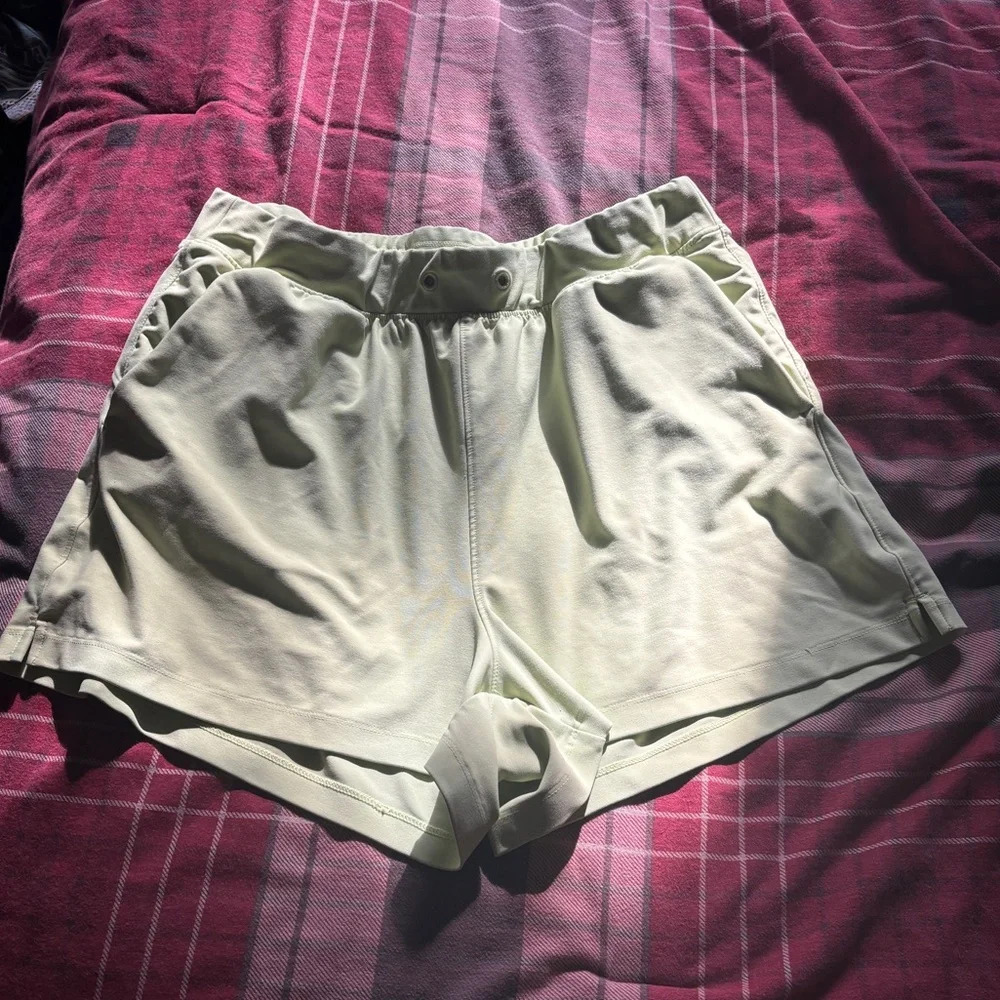 Old Navy Active Powersoft High Rise Go Dry Womens Athletic Shorts Lime G…